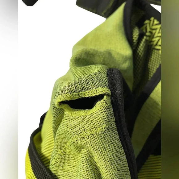 Fabletics 2 Piece Outfit- Includes High Waisted Seamless Leggings & Sports Bra - Picture 11 of 14